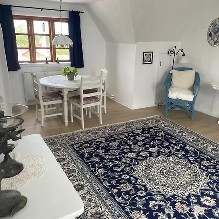 Osterlars Blue Pearl Daire *